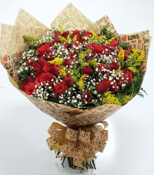 Buquê de Rosas no Papel Pardo Love