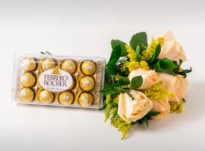 Buquê de 8 Rosas Champagne e Chocolate